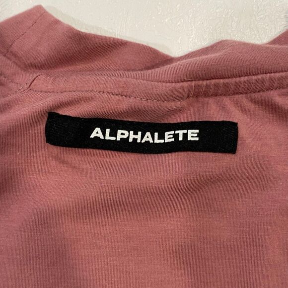 Alphalete Premium Longline T-Shirt Size Small Mauve Pink Curved Hem - Picture 4 of 5